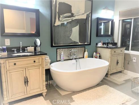 2512 W Halfmoon  , Anaheim, CA