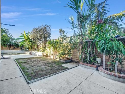 1341 S Pembrooke Lane, Anaheim, CA