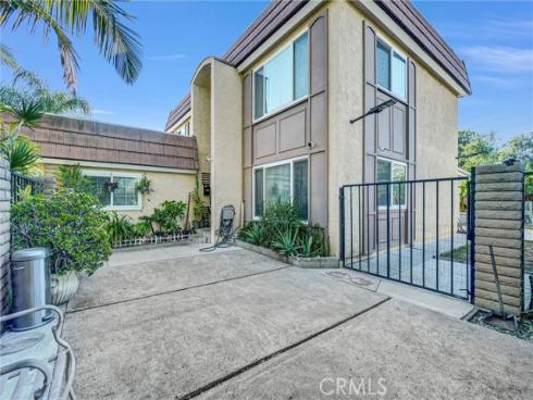 1341 S Pembrooke Lane, Anaheim, CA