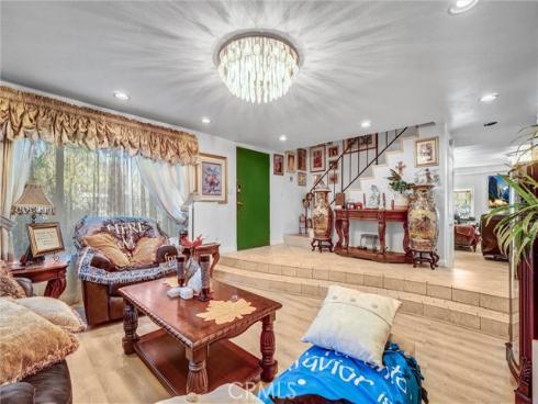 1341 S Pembrooke Lane, Anaheim, CA