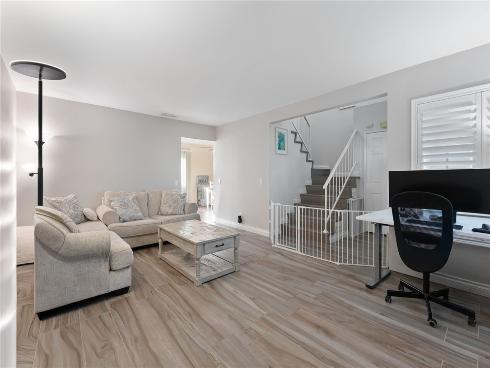 576 N Clemson  114  Drive, Anaheim, CA