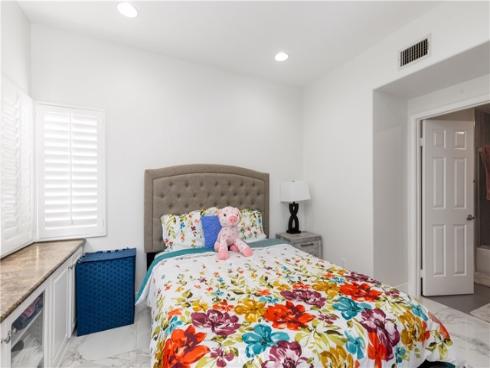 8755 E Garden View , Anaheim, CA