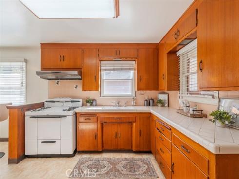 1241 S Walnut , Anaheim, CA