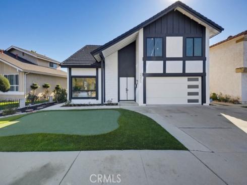 2228 E Nyon Avenue, Anaheim, CA