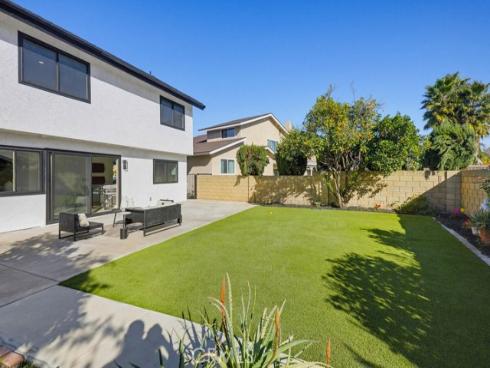 2228 E Nyon Avenue, Anaheim, CA