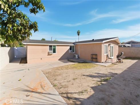 745 N N Vine St , Anaheim, CA