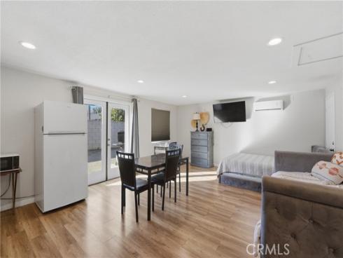 745 N N Vine St , Anaheim, CA