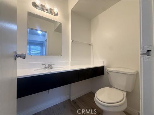 1974 W Glenoaks E Avenue, Anaheim, CA