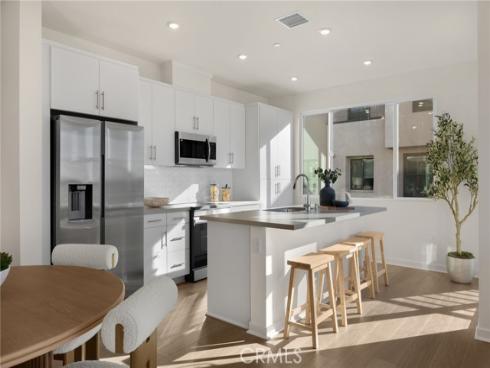 109 S Laxore 306 Street, Anaheim, CA