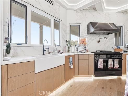 381 S Henning Way, Anaheim, CA