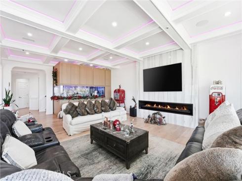 381 S Henning Way, Anaheim, CA