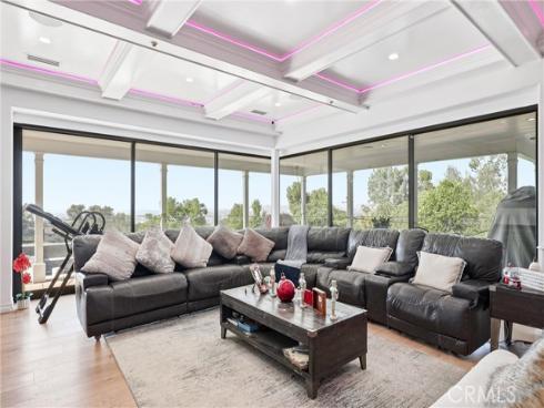 381 S Henning Way, Anaheim, CA