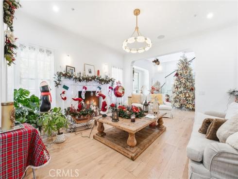 381 S Henning Way, Anaheim, CA