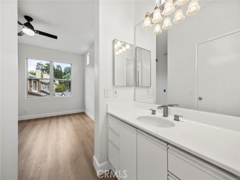 932 S Country Glen , Anaheim, CA