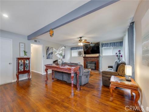 2136 W Clover , Anaheim, CA