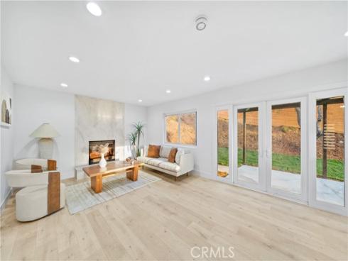 100 S Saddleback , Anaheim, CA