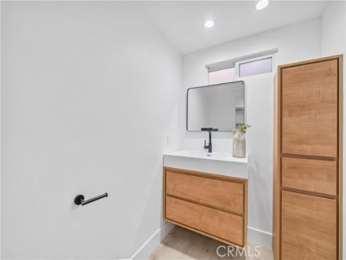 100 S Saddleback , Anaheim, CA