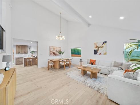 100 S Saddleback , Anaheim, CA