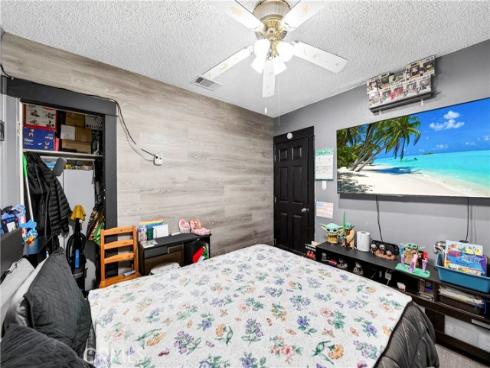 707 W La Verne , Anaheim, CA