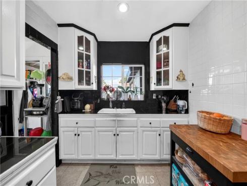 707 W La Verne , Anaheim, CA