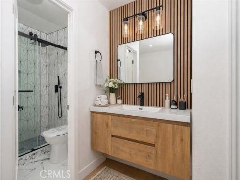 1425 E Vermont , Anaheim, CA