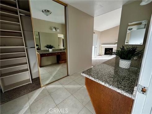 2562 E Lark Ellen , Anaheim, CA