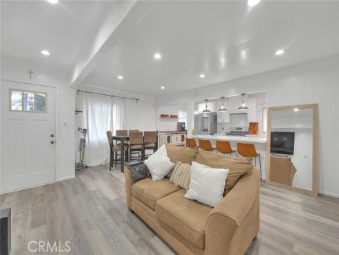 1237 N Evergreen , Anaheim, CA