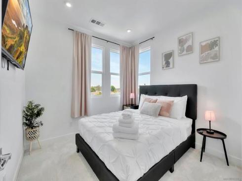 1531 W Bushell St , Anaheim, CA