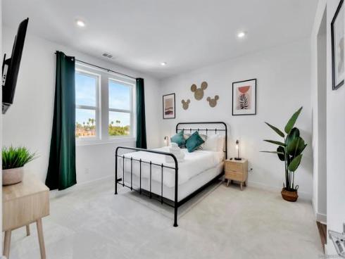 1531 W Bushell St , Anaheim, CA