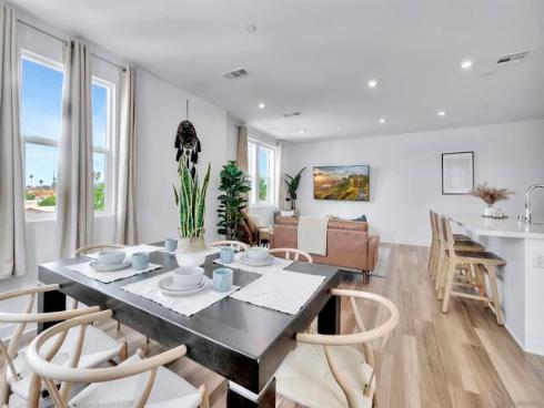 1531 W Bushell St , Anaheim, CA