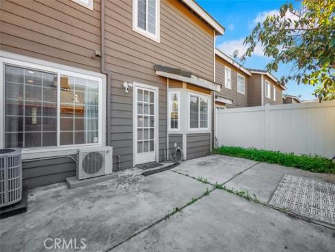 755 N East , Anaheim, CA