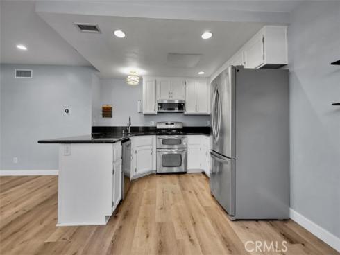 755 N East , Anaheim, CA