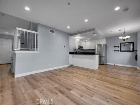 755 N East , Anaheim, CA