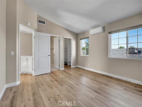 755 N East , Anaheim, CA