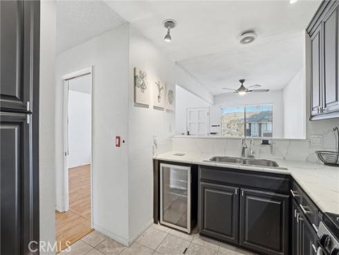 933 S Downey  20 , Anaheim, CA