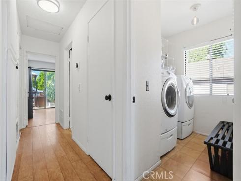 933 S Downey  20 , Anaheim, CA