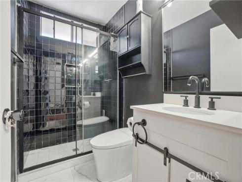 933 S Downey  20 , Anaheim, CA