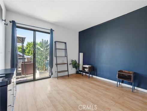 933 S Downey  20 , Anaheim, CA