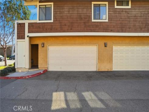 933 S Downey  20 , Anaheim, CA