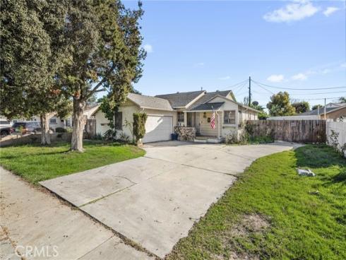 2106 W Cerritos , Anaheim, CA