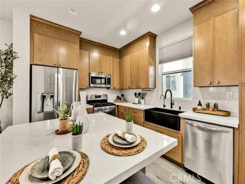 813 S Anaheim 101 Boulevard, Anaheim, CA