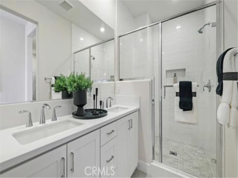 1730 E Park 16 Street, Anaheim, CA