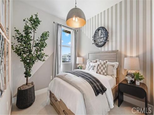 1730 E Park 16 Street, Anaheim, CA