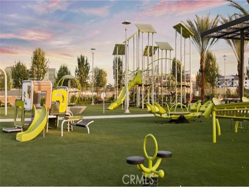 1730 E Park 16 Street, Anaheim, CA