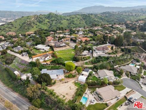 7680 E Eucalyptus Way, Anaheim, CA