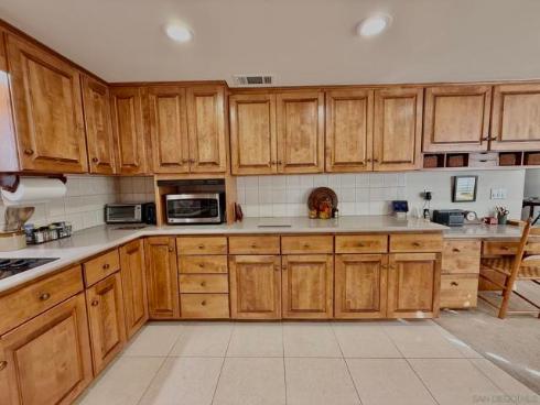 2034 S Flippen Drive , Anaheim, CA