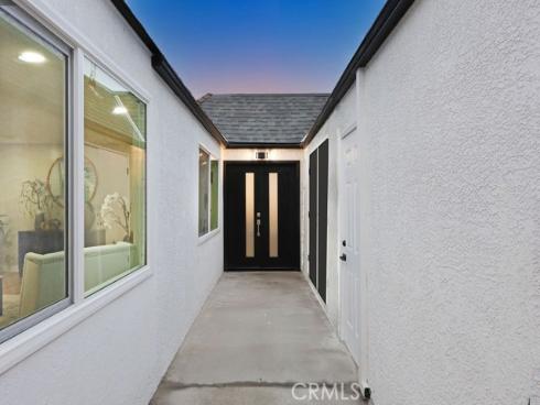 916 N West , Anaheim, CA