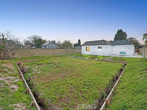 916 N West , Anaheim, CA