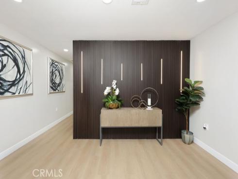 916 N West , Anaheim, CA