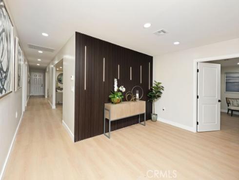 916 N West , Anaheim, CA